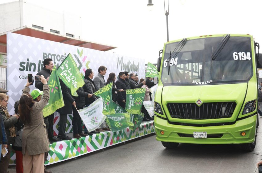  Ricardo Gallardo entrega primeras 100 unidades para la renovación del transporte público urbano