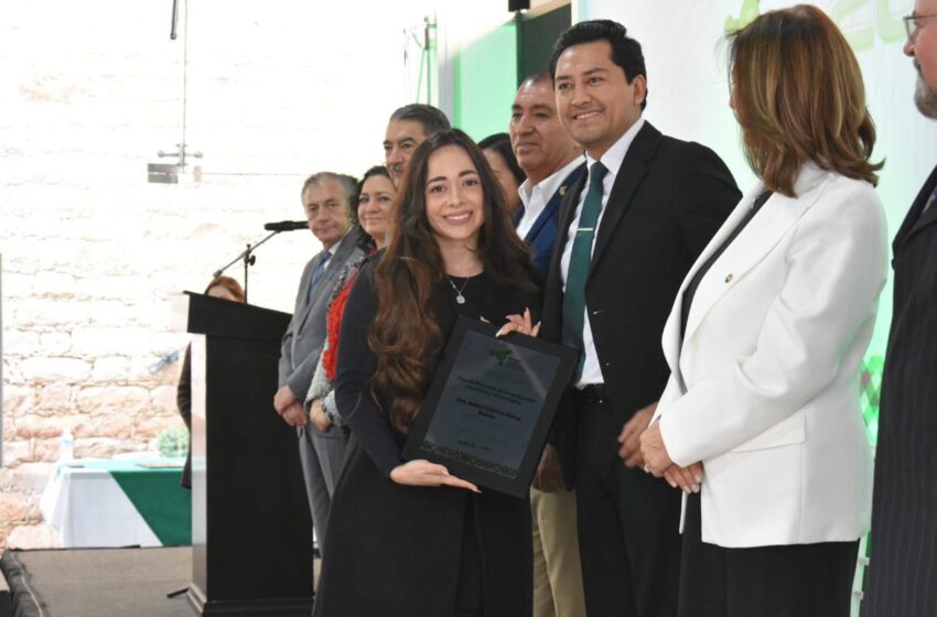  Investigadora de la UAMRA-UASLP obtiene reconocimiento por su estudio sobre el comportamiento del consumidor y el comercio digital