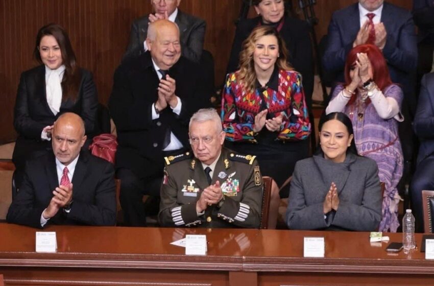  Marina del Pilar acompaña a Claudia Sheinbaum en conmemoración del 109 aniversario de la Constitución