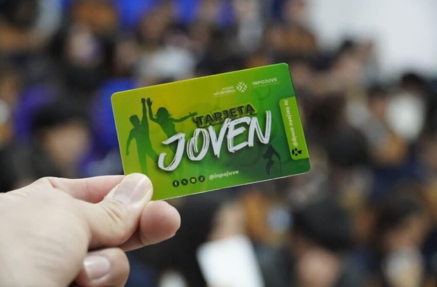  Más de 2 mil estudiantes de Cobach reciben la Tarjeta Joven con descuentos en comercios