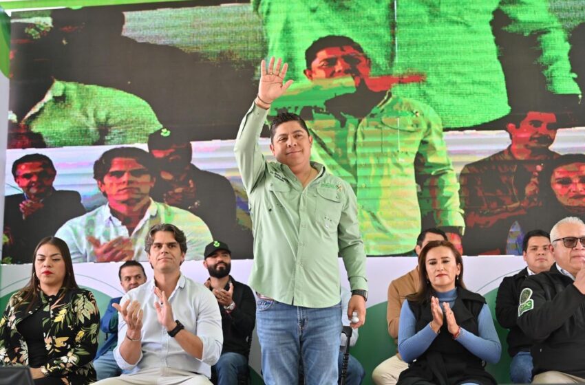  Ricardo Gallardo pone en marcha “Enchúlame la Colonia” en San Luis Rey