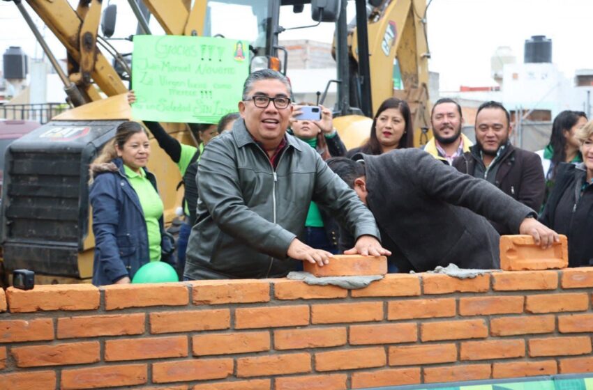  Alcalde Juan Manuel Navarro promueve infraestructura deportiva y de servicios en la colonia La Virgen