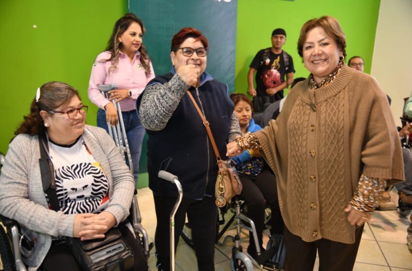  DIF Municipal de Soledad entrega sillas de ruedas y apoyos técnicos a personas con discapacidad