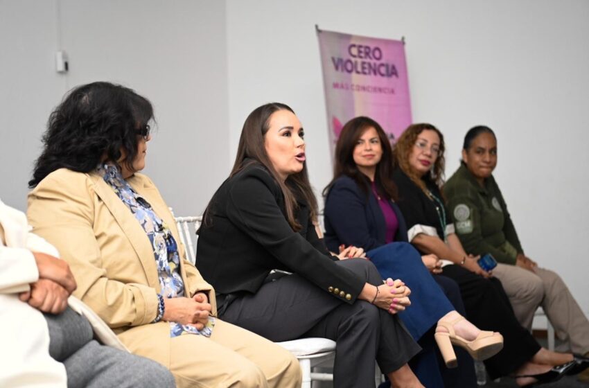  Conversatorio promueve liderazgo y autonomía económica de mujeres en Soledad