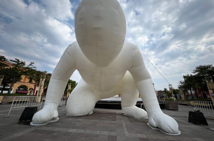  Querétaro se ilumina con “HUMANOIDES”, la exposición monumental de Amanda Parer
