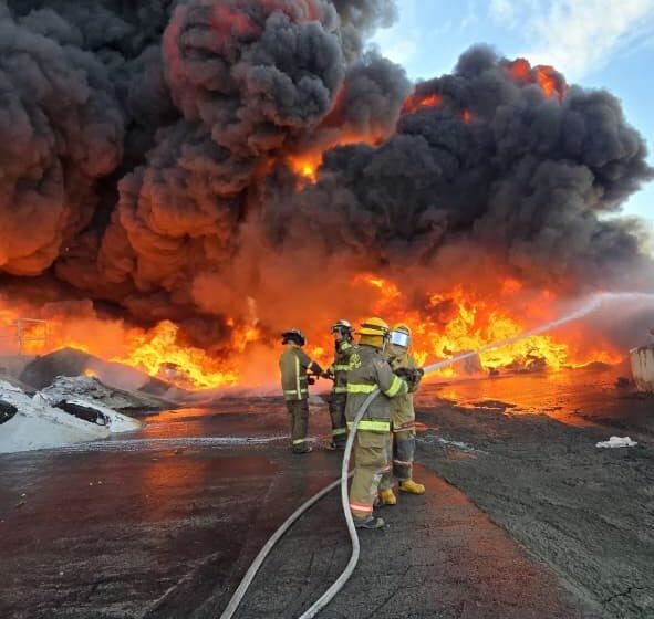  GOBIERNO ESTATAL ATIENDE INCENDIO EN ZONA INDUSTRIAL