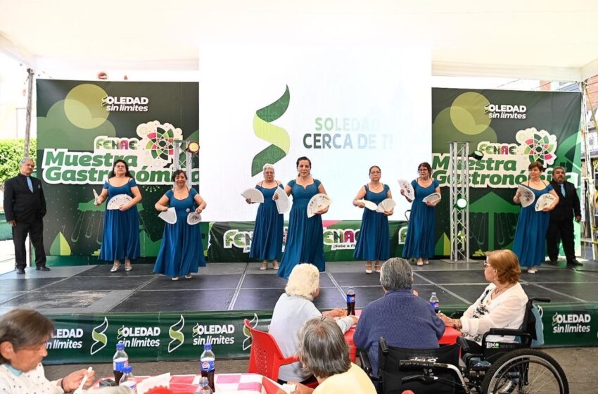  Soledad abre su corazón a adultos mayores y les regala un día inolvidable en la FENAE 2026
