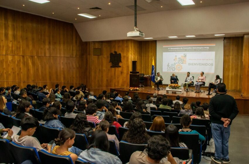  FCQ de la UASLP conecta talento y empresa en un encuentro clave para la innovación y el empleo