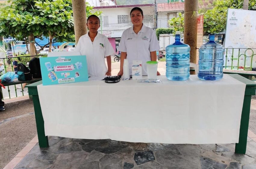  Salud instala puntos de hidratación en la Huasteca ante ola de calor