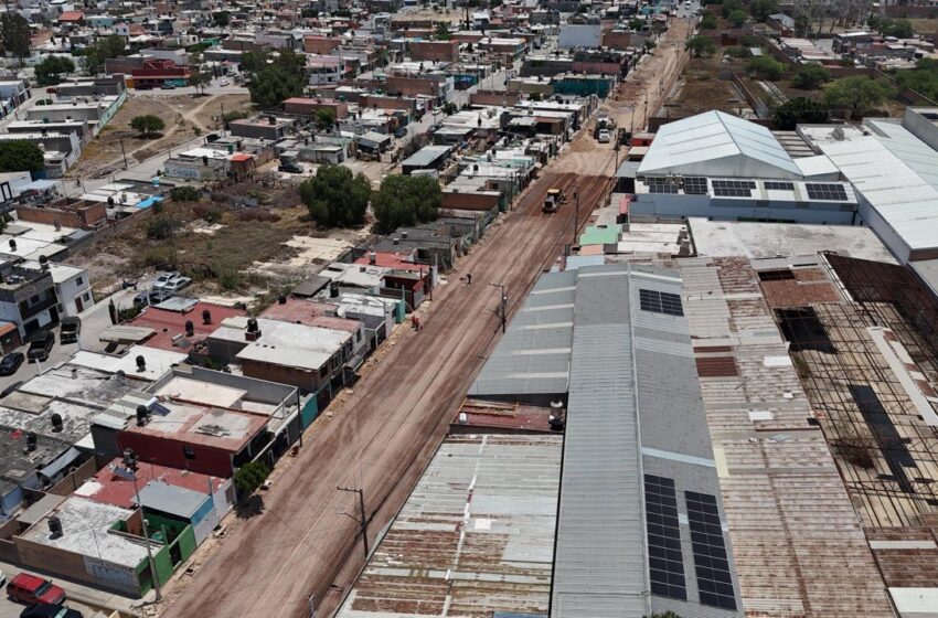  Soledad refuerza bacheo y pavimentación en varias colonias para mejorar la movilidad