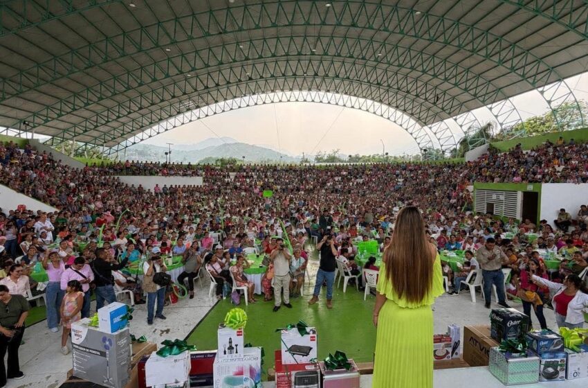  RUTH GONZÁLEZ CELEBRA EL DÍA DE LAS MADRES JUNTO A MILES DE MUJERES HUASTECAS*