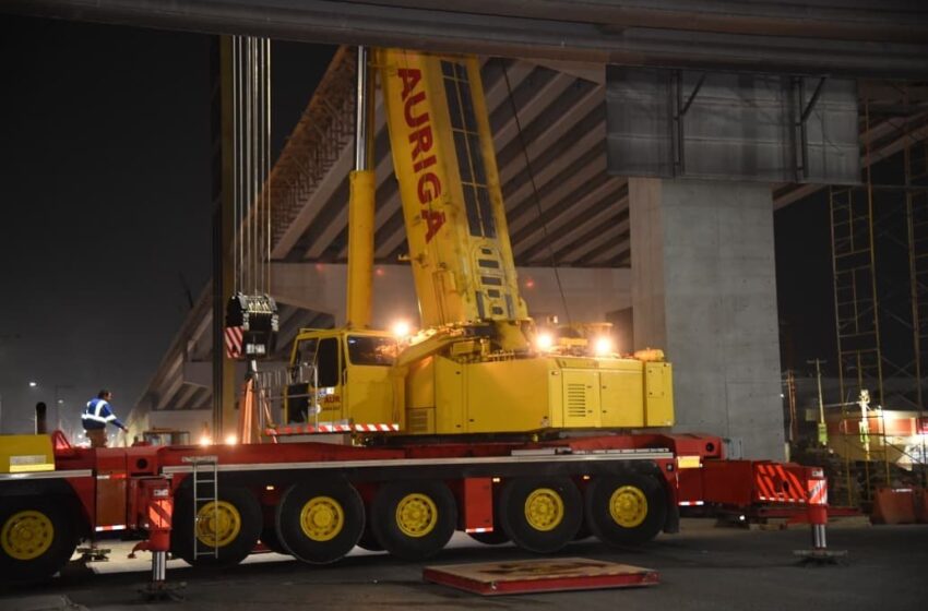  INICIA COLOCACIÓN DE TRABES EN ETAPA FINAL DEL PUENTE SUPERIOR VEHICULAR DE CIRCUITO POTOSÍ EN SOLEDAD
