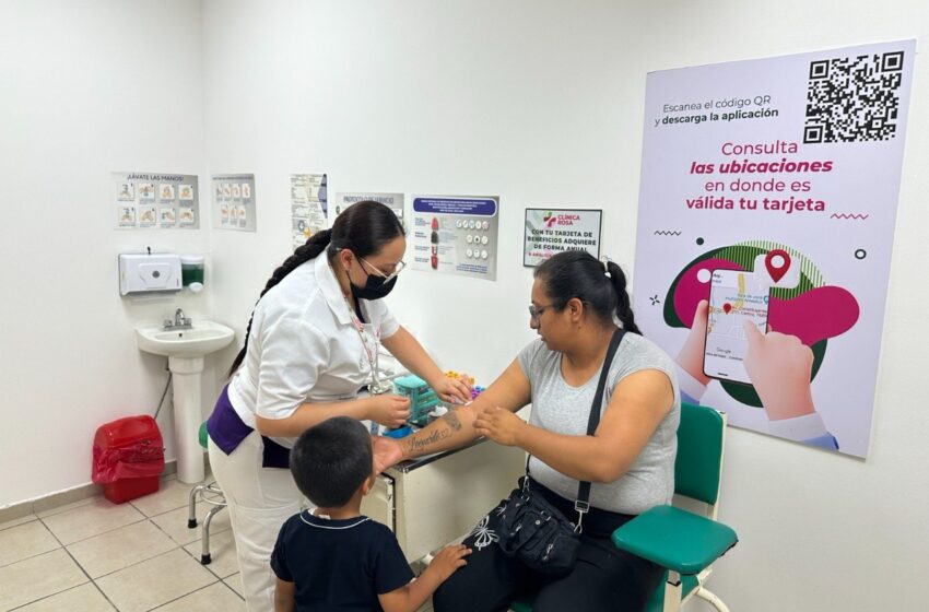  Más de 100 mil mujeres reciben atención en las Clínicas Rosa; gobierno destaca enfoque en salud de jefas de familia
