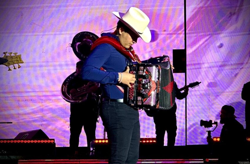  Marca Registrada llena de corridos y nostalgia la Arena Potosí