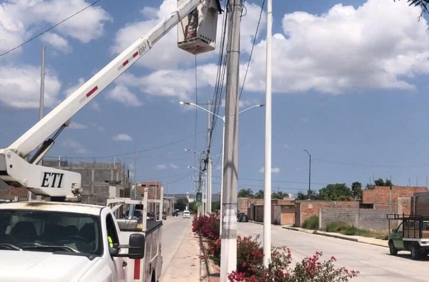  Soledad repara 130 luminarias en dos semanas y refuerza alumbrado en colonias y comunidades