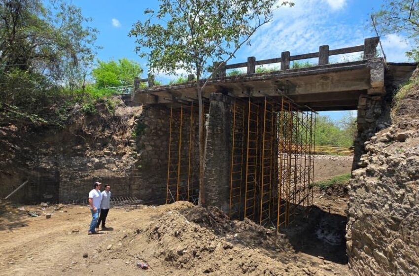  Reparan puente La Sagrada Familia, paso clave para 49 comunidades de la Huasteca potosina