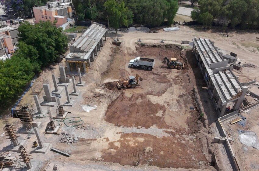  Soledad avanza en su centro deportivo con alberca olímpica; la obra supera el 40% de progreso