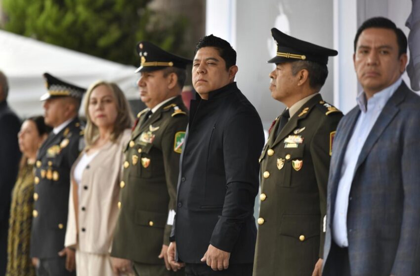  RICARDO GALLARDO PARTICIPA EN TOMA DE PROTESTA DEL NUEVO COMANDANTE DE LA DOCEAVA ZONA MILITAR