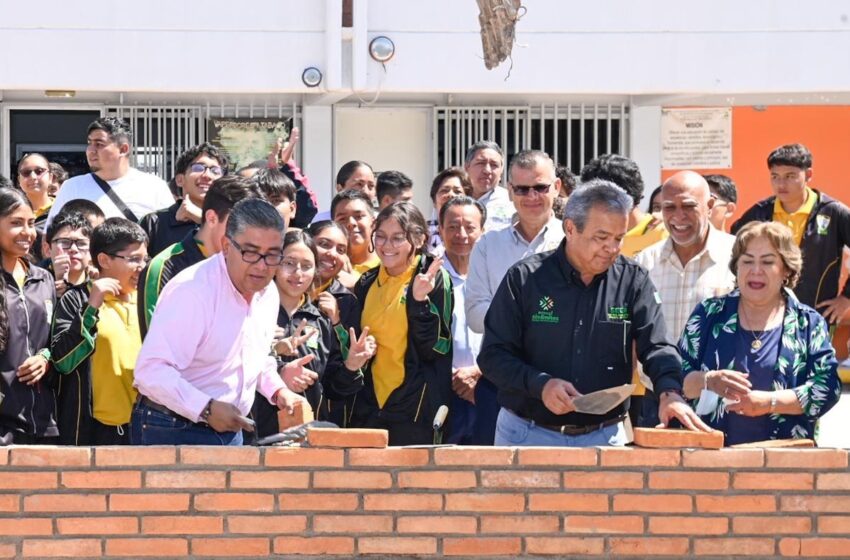  ALCALDE JUAN MANUEL NAVARRO INICIA CONSTRUCCIÓN DE TRES AULAS EDUCATIVAS EN BENEFICIO DE 500 ALUMNOS