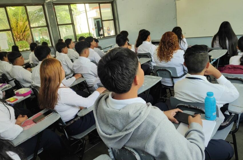 SEER ofrece más de 5 mil lugares en preparatorias de San Luis Potosí