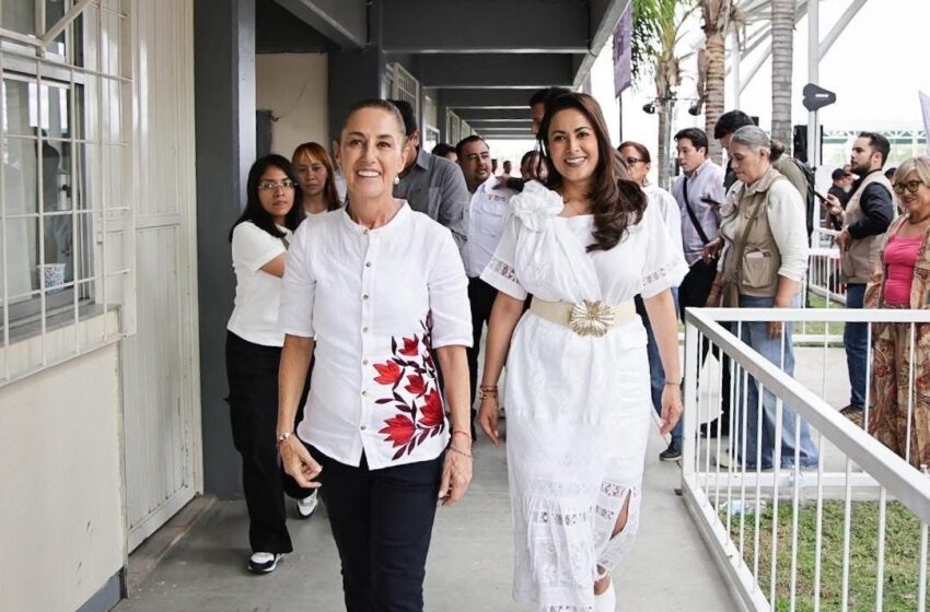  Tere Jiménez y Claudia Sheinbaum entregan becas “Rita Cetina” a estudiantes de Aguascalientes