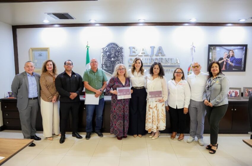  Marina del Pilar inicia entrega de fondo de retiro a docentes jubilados de Baja California