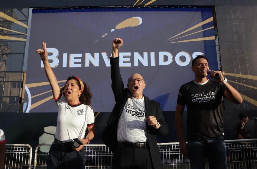  | #OPINÓN | Plaza del Carmen se llena por el Tri, pero la cifra de 10 mil asistentes pide algo más que entusiasmo oficial