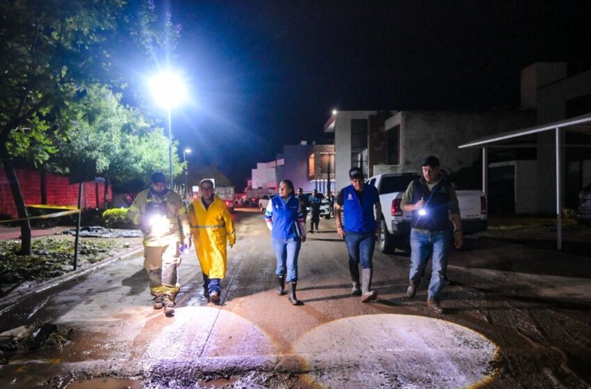  Tere Jiménez y Leo Montañez llevan apoyo a familias afectadas por lluvias en La Constitución