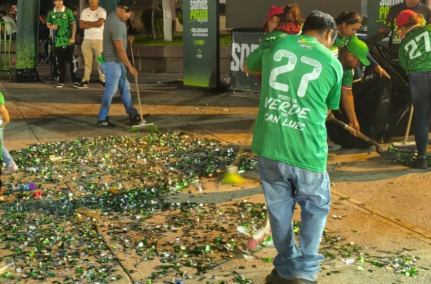  Soledad mantiene operativo de limpieza durante actividades mundialistas en la Plaza Principal