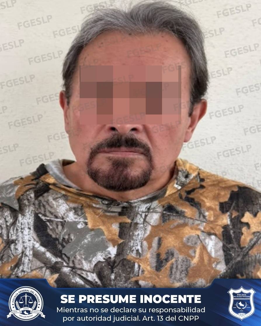 Persona detenida por la Fiscalía de San Luis Potosí, con el rostro cubierto conforme a la presunción de inocencia.