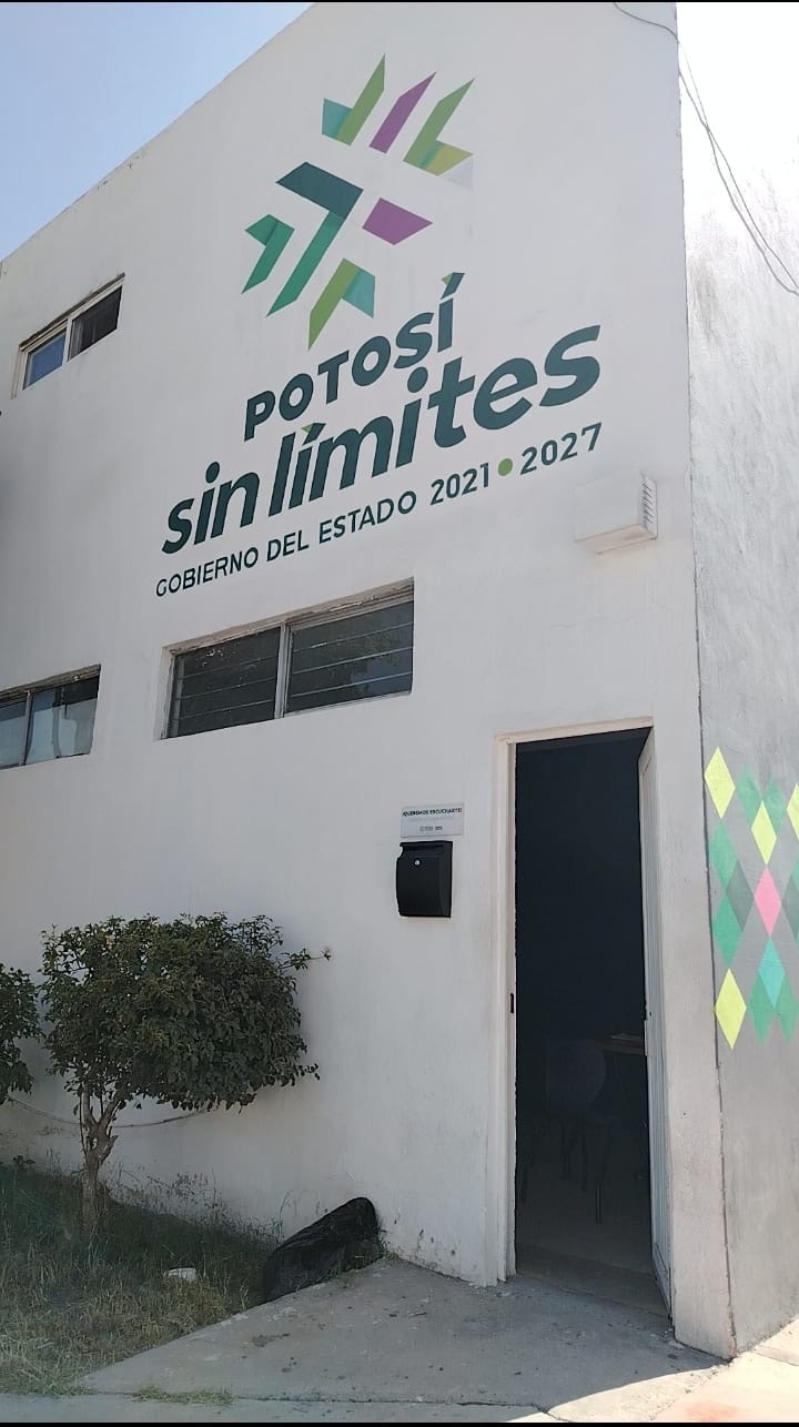 Oficina de enlace de la Dirección General de Gobernación instalada en el recinto ferial para trámites de expositores de la Fenapo 2026.