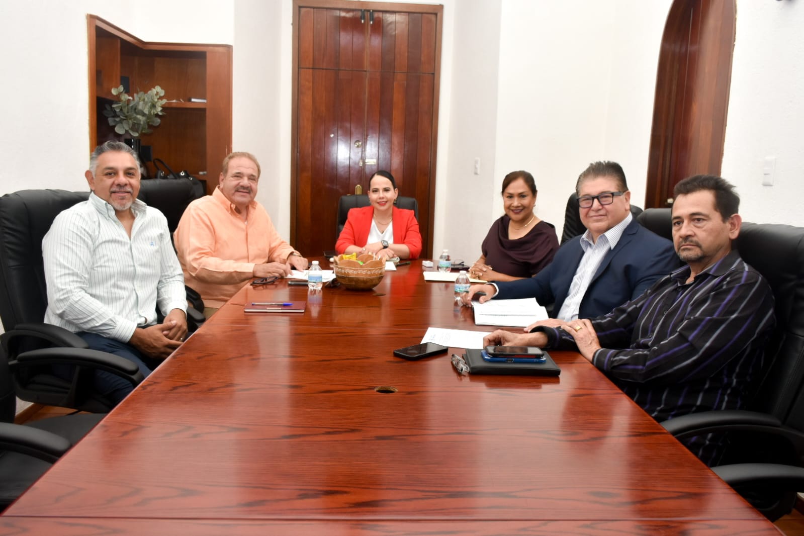 Reunión de titulares de dependencias estatales para coordinar acciones de atracción de inversiones en San Luis Potosí