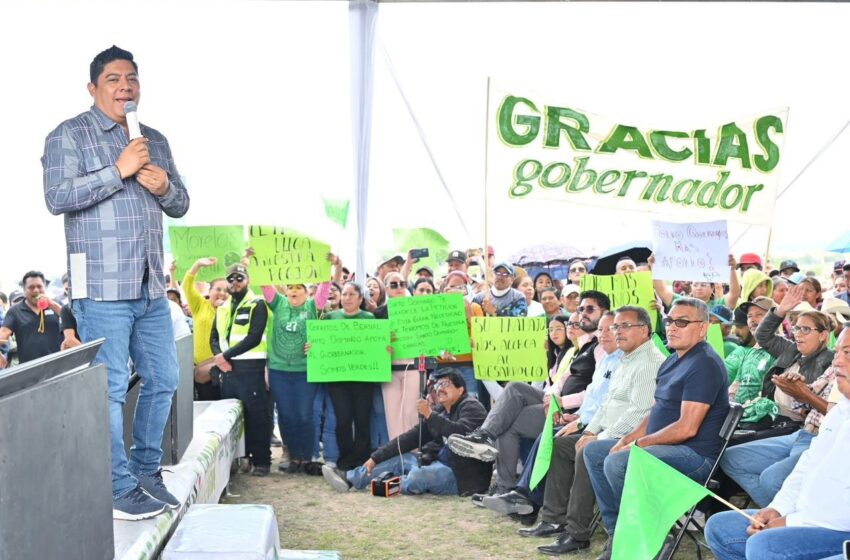  Ricardo Gallardo arranca pavimentación del camino Charcas-Santo Domingo con inversión de 73.9 millones