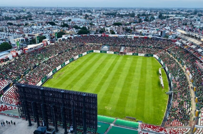  Más de 20 mil aficionados celebran en el Estadio Libertad Financiera pase de México a octavos