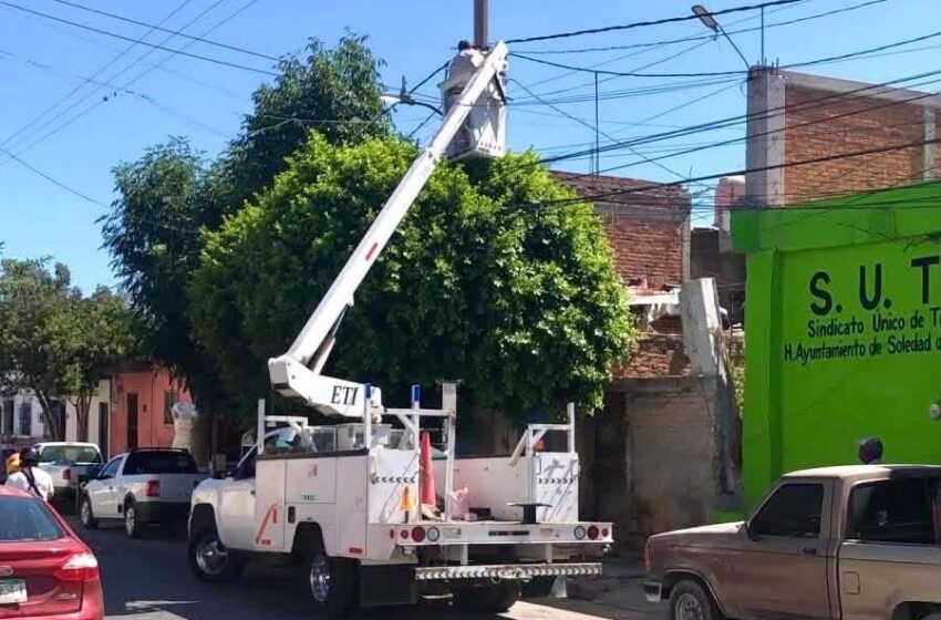  Soledad rehabilita más de 230 luminarias tras reportes ciudadanos de alumbrado público