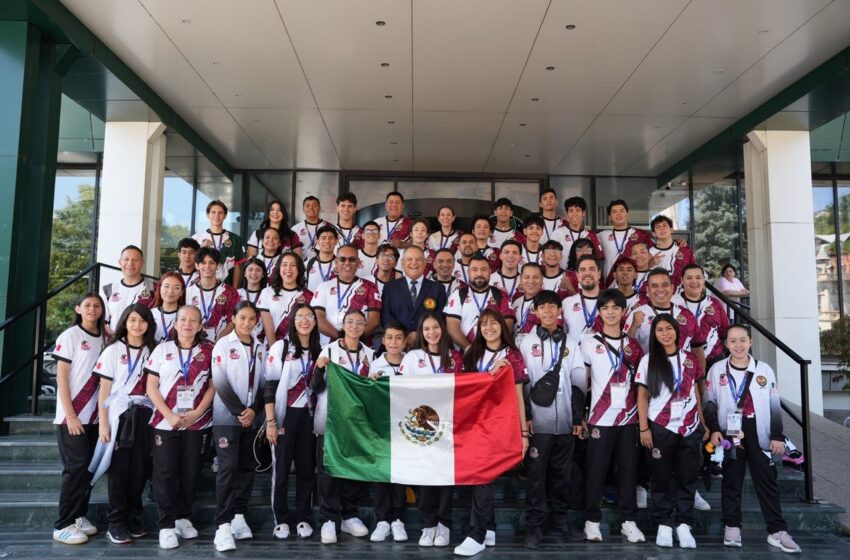  Cinco estudiantes de la UPSLP compiten en el Mundial de Karate en Rumania