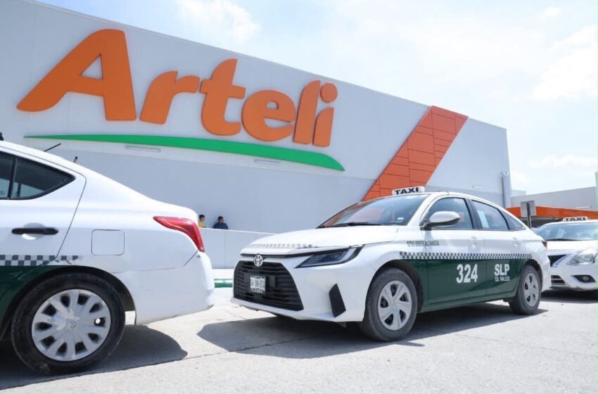  Ciudad Valles habilita bahía exclusiva para taxis en zona comercial