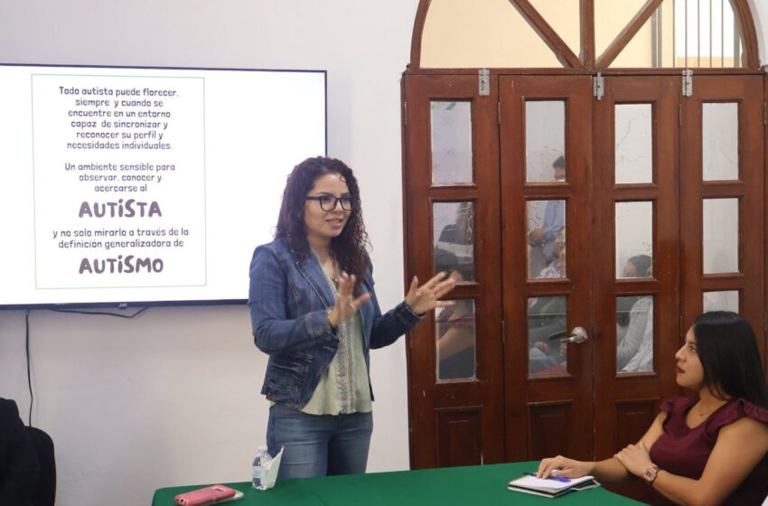  Personal de Gobernación recibe capacitación para atender a personas autistas