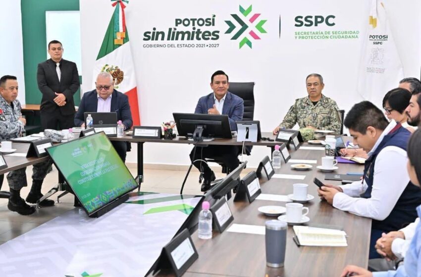  Gabinete estatal revisa proyectos estratégicos, Fenapo y Quinto Informe de Gobierno