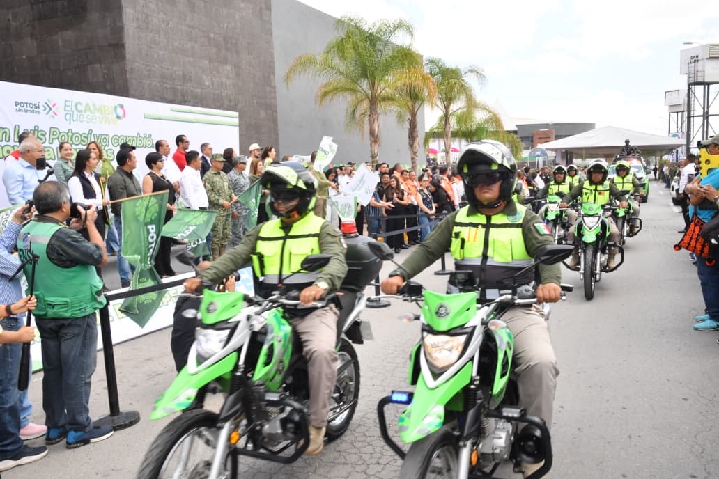 Elementos de la Guardia Civil Municipal participan en el arranque del operativo de seguridad para la FENAPO.