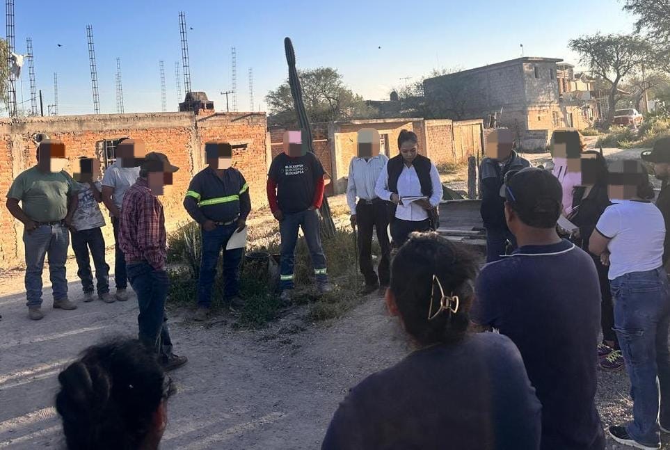 Reunión vecinal sobre regularización de predios y entrega de escrituras en Soledad de Graciano Sánchez