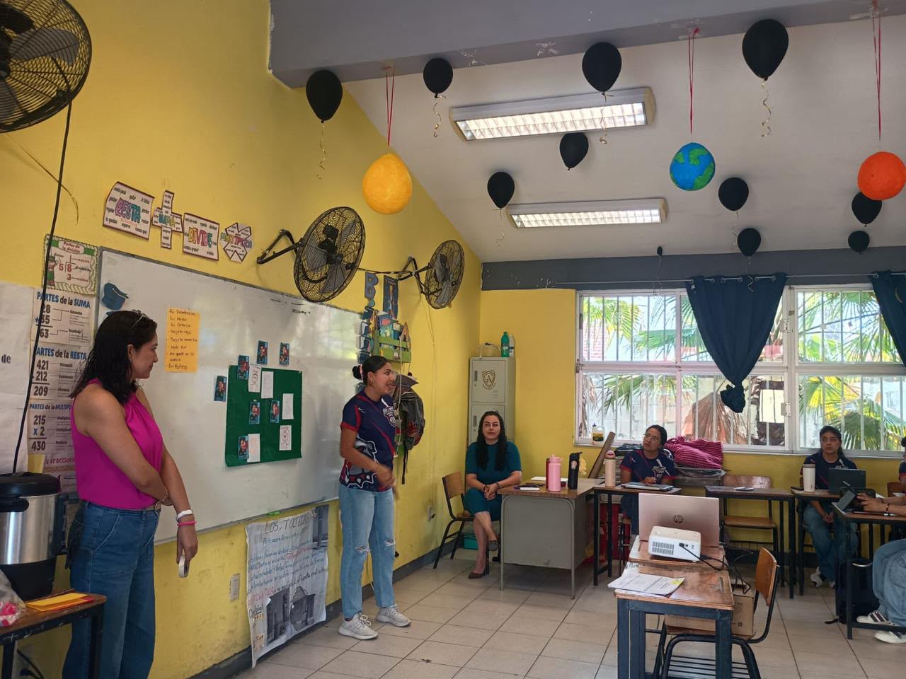 Docentes de educación básica participan en la fase intensiva del Consejo Técnico Escolar para preparar el ciclo escolar 2026-2027 en San Luis Potosí.