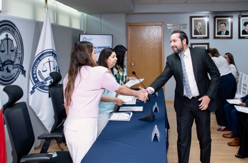  Fiscalía fortalece capacitación de su personal en transparencia y datos personales