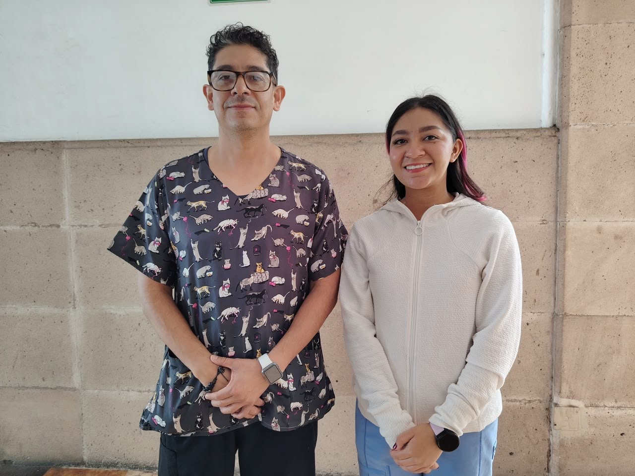 Jorge Adrián Mejía Cruz y Paola Govea Martínez durante actividades del Programa de Odontología Positiva de la UASLP.