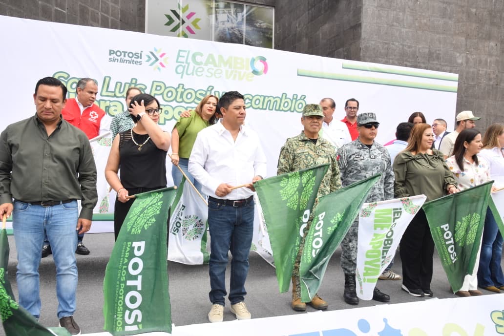 Autoridades dan banderazo al operativo de seguridad para la Feria Nacional Potosina 2026.