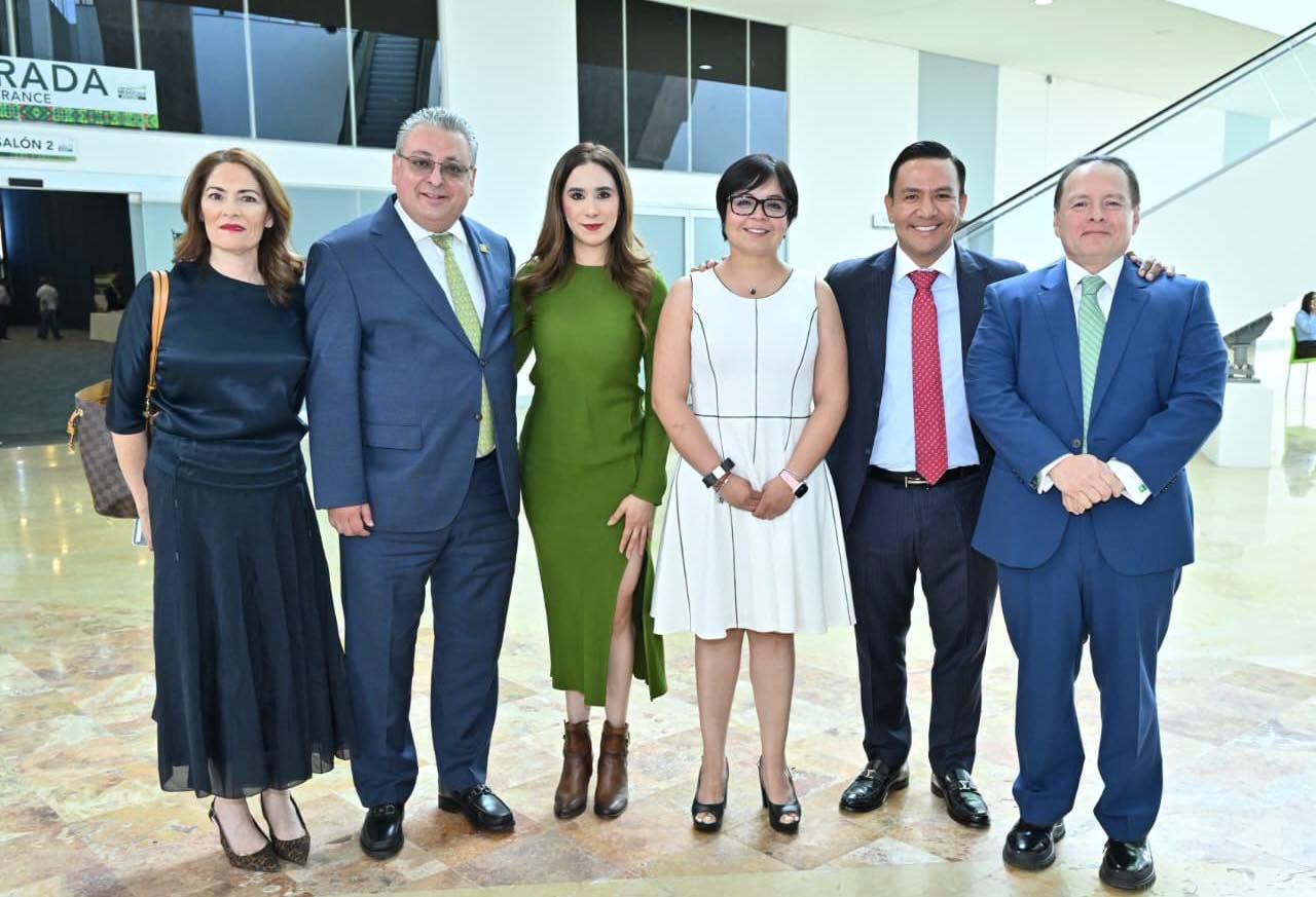 Autoridades durante el arranque de la campaña Meses del Testamento en San Luis Potosí, que ofrecerá el trámite a precio preferencial.