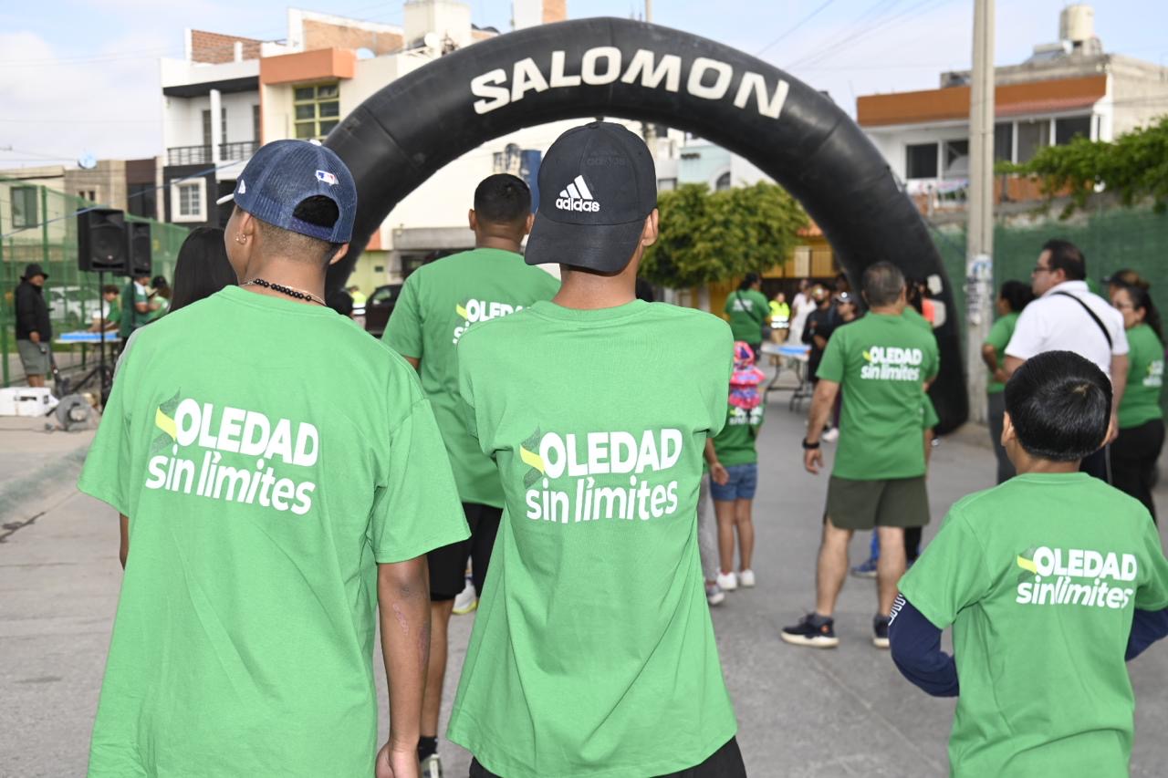 Participantes de la carrera de convivencia en el Área Recreativa San Francisco de Asís, en Soledad de Graciano Sánchez.