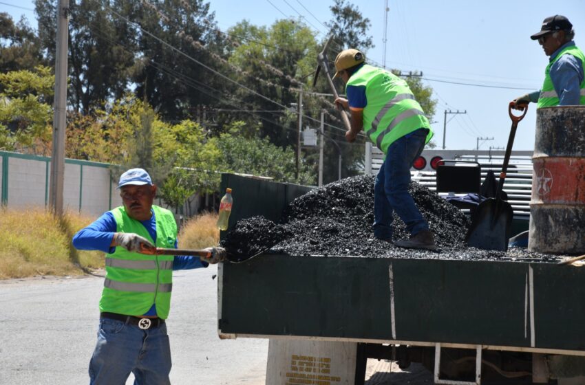  Soledad mantiene bacheo permanente en colonias y vialidades principales