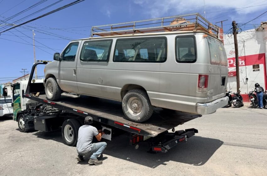  SCT RETIRA OCHO UNIDADES IRREGULARES DEL TRANSPORTE EN MATEHUALA