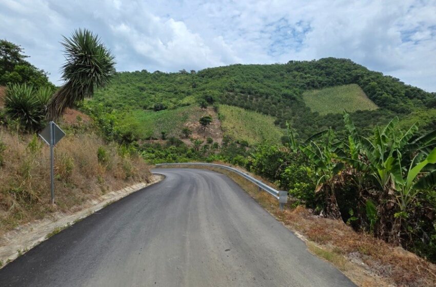  EL GOBIERNO ESTATAL FINALIZA CAMINO QUE UNE 25 COMUNIDADES EN LA HUASTECA